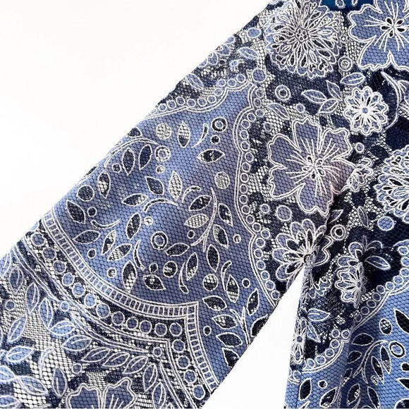 HD in Paris Anthropologie Blue Lace Blouse with Tank Size 4 Dark Ocean Dress Top - Picture 7 of 7